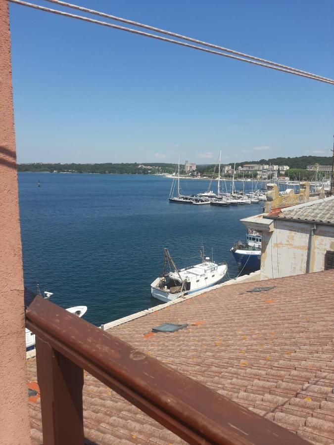 Sea View Apartment In The Center Of Pula Luaran gambar